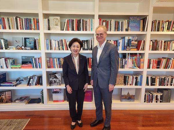 SWU President Chang and UChicago President Alivisatos Have a Meeting to Discuss Joint Research and Student Exchange