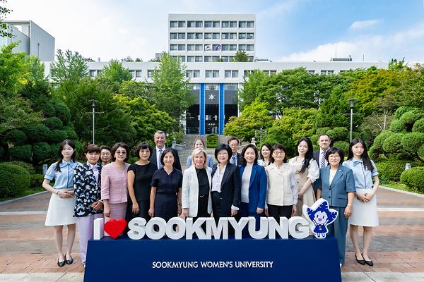 Forum with Quebec Minister Martine Biron Held…Discussions on the Education of Women Leaders and Global Cooperation