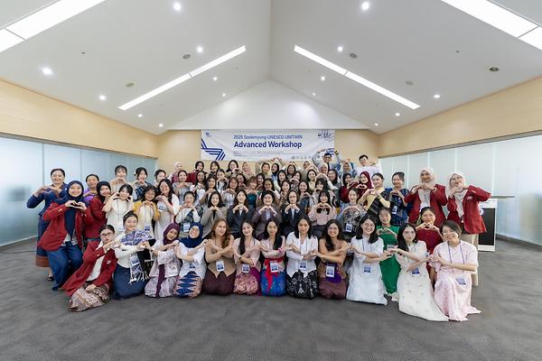 APWINC Invites ASEAN Students for Digital & Entrepreneurship Training to Support Global Women Leaders in Innovation